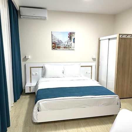 Navarino Luxe Suites Переа Экстерьер фото