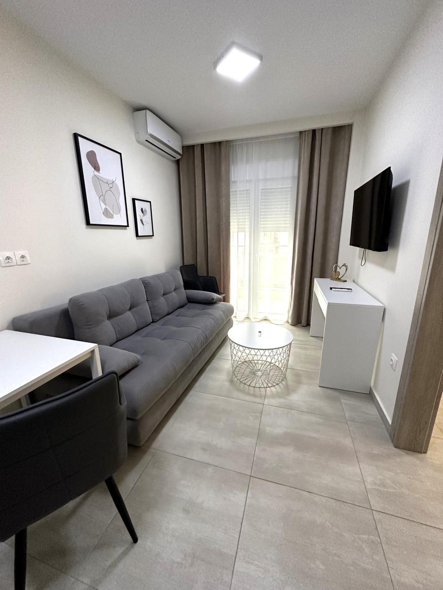 Navarino Luxe Suites Переа Экстерьер фото